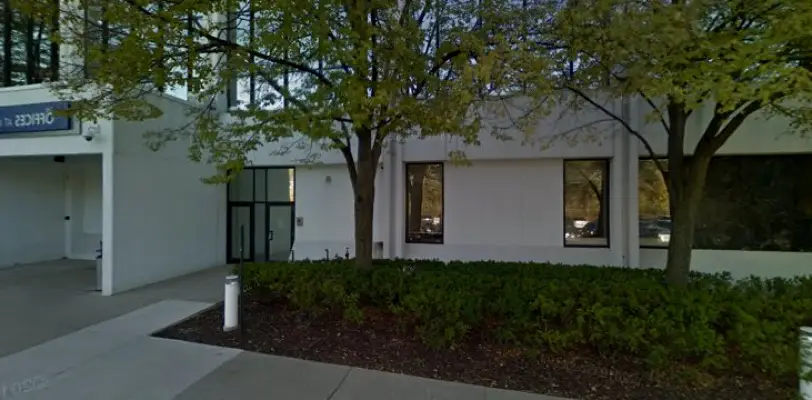 Wauwatosa Shobha Warren, DDS