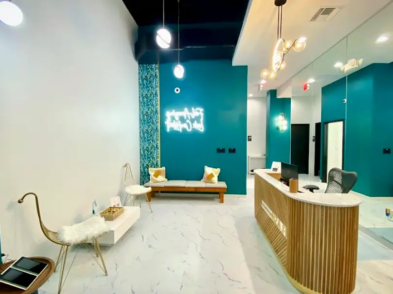 Flash Dentspa - Dentist St. Petersburg