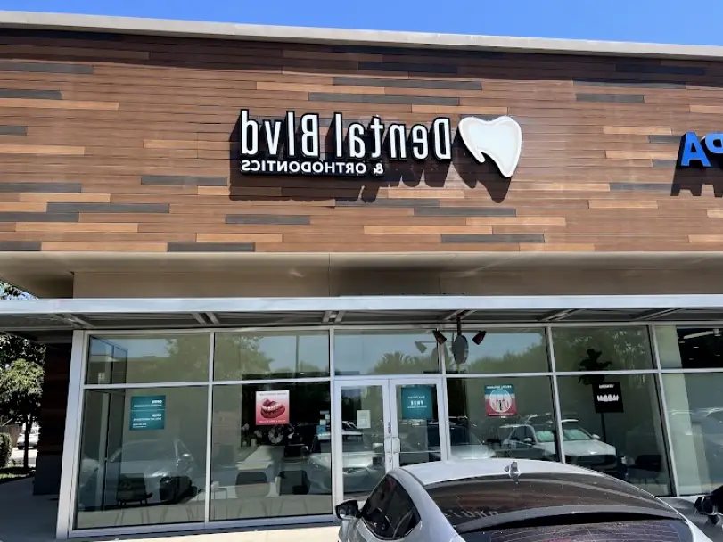 Mission Hills Dental Blvd