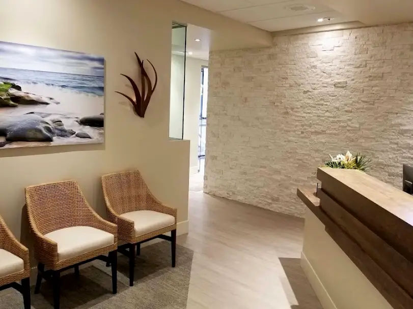 Vista Bita Farhoumand, DDS