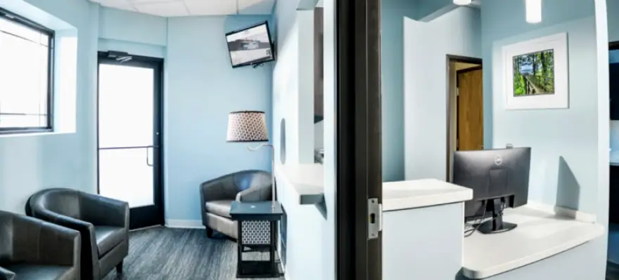  Leonard Crestwood Dental on the Lake