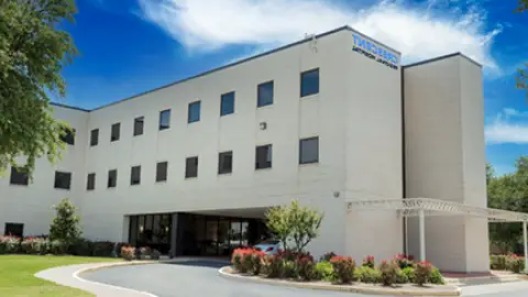 Lancaster Crescent Regional Hospital
