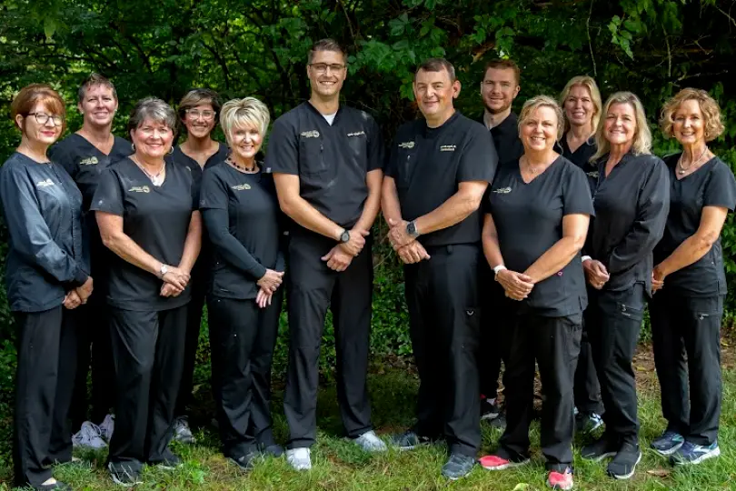  Louisville The Center For Aesthetic & Implant Dentistry
