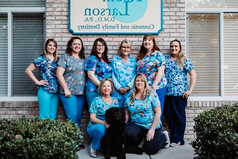  Gainesville Dr. Robin S. Larson, DMD