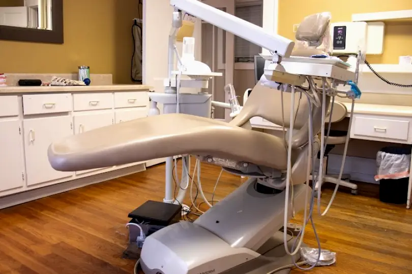 Griffin Economy Dentures & Implants