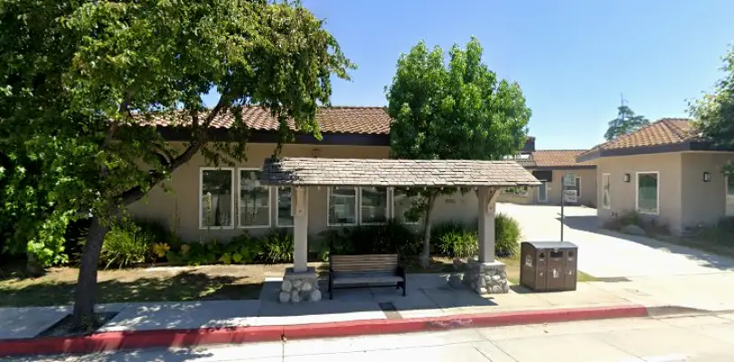 La Cañada Flintridge Charles C Low DDS MS Inc