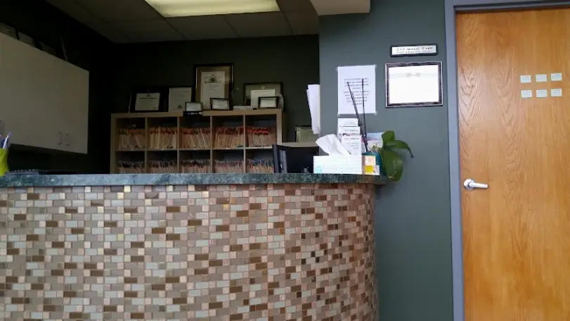 Lincolnwood Lincoln Devon Dental Care: Guzman Maximillian DDS