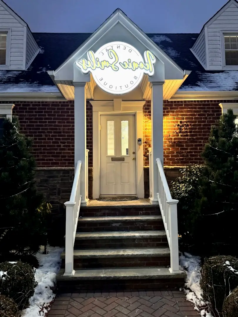 Bellerose Iconic Smiles Dental Boutique