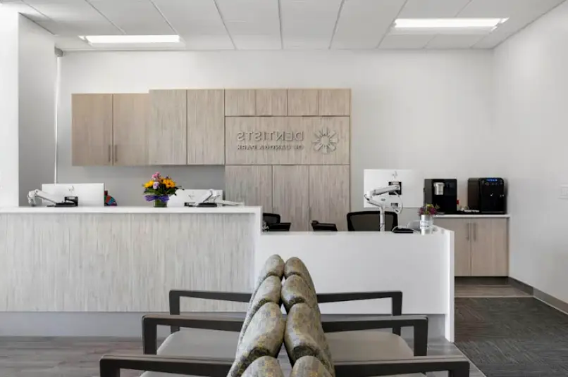 Dentists of Canoga Park