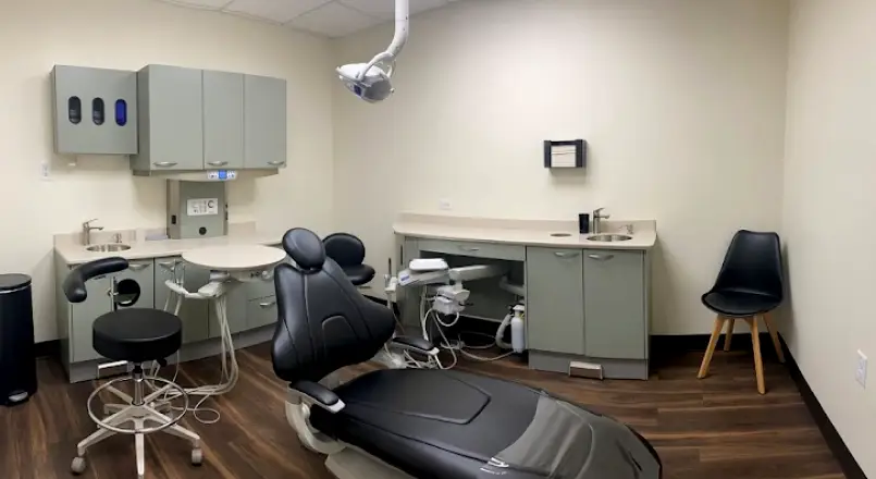  Louisville Charette Prosthodontics and Implant Dentistry