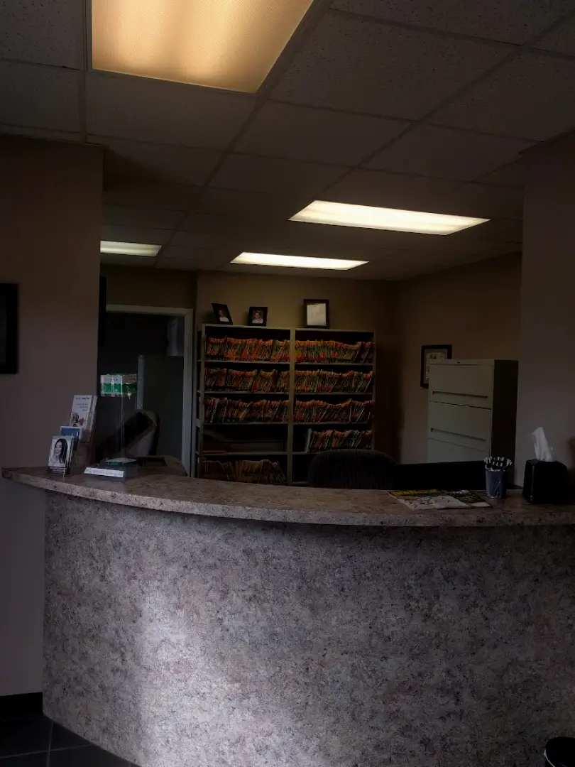 Holland Dr. Mark W. Becker, DDS