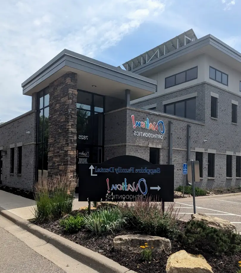 Eden Prairie Sapphire Family Dental (Dr. Amy Chi, Dr. Emily Allen & Dr. Steven Rzepecki)
