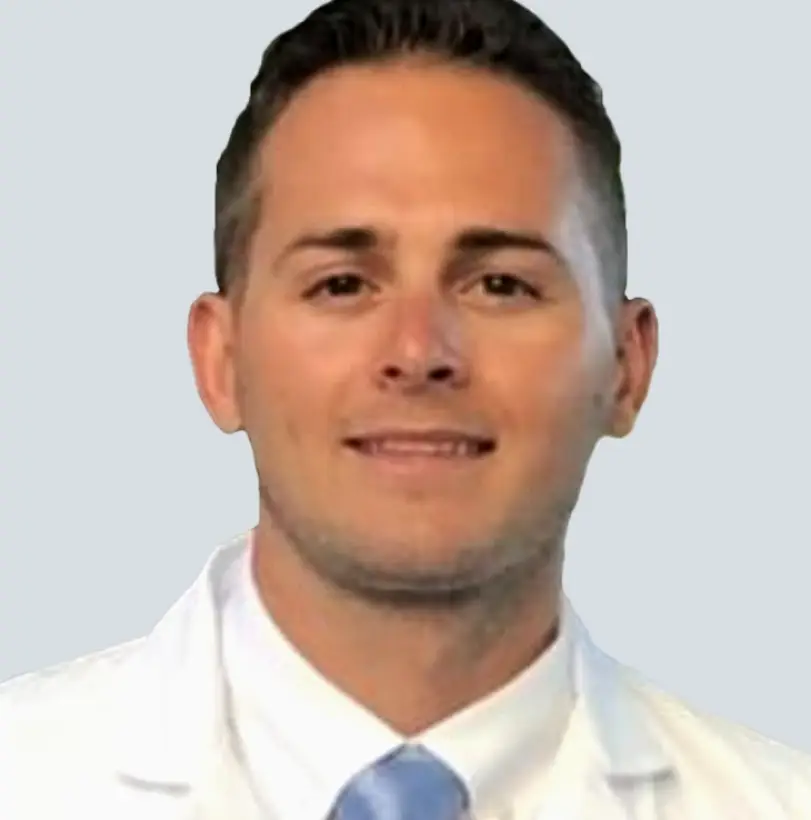 Dental RI: Dr. Michael Gallucci and Dr. Dawn Gallucci - Dentist in Cranston