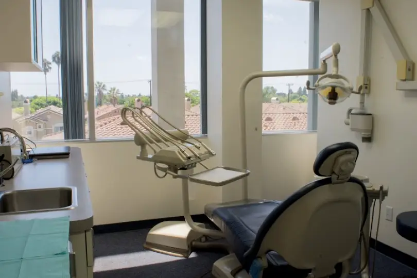 Long Beach Kam Dental Care