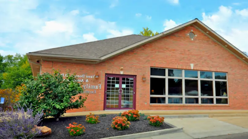 Zanesville Dorosti Family Dental: Yassamin Dorosti DDS