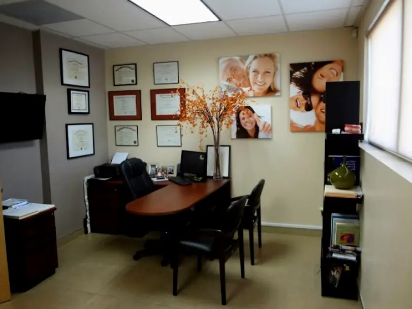  North Hollywood DesignerSmiles
