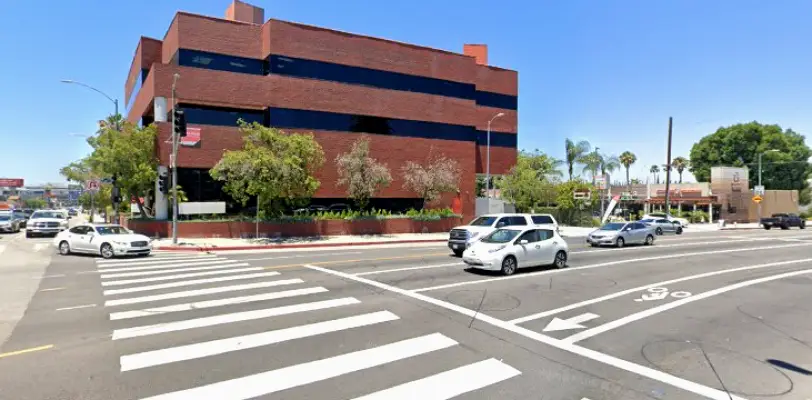 Encino Dr. Roman Kniter