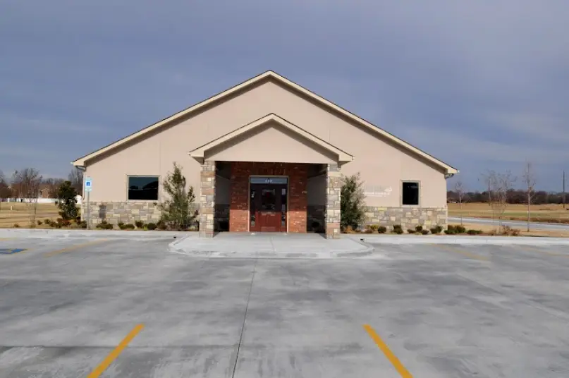 Sallisaw Aesthetic Dental Institute Dr. Aubrey J. Henshaw III DDS