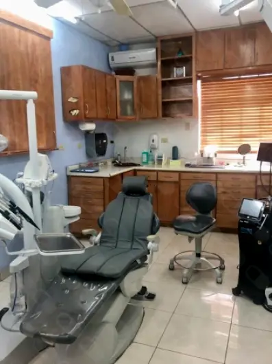 Agua Prieta Dr. Álvaro Vázquez Xibillé, Dentista - Odontólogo