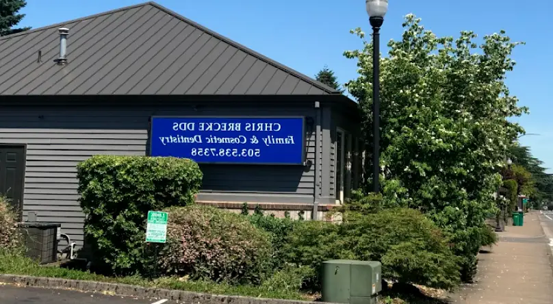 Newberg Christopher J Brecke, DDS