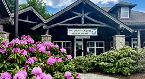Linville Troy A Hoover, DDS