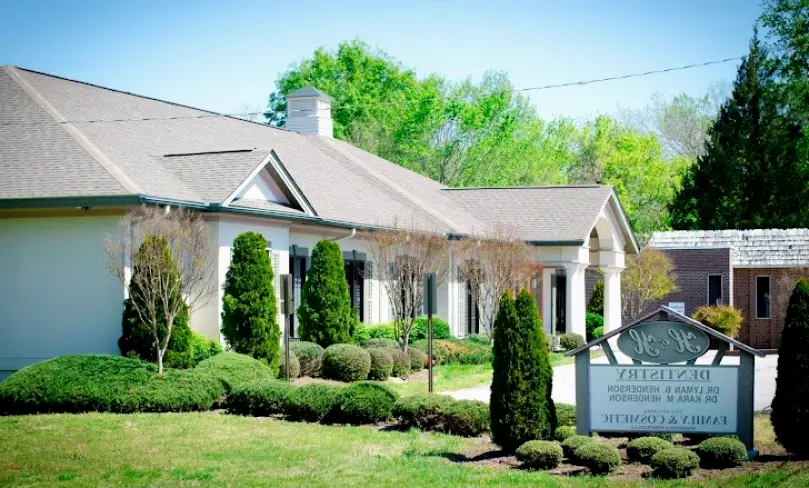  Warrenton Henderson and Henderson, LLC Dentistry Dr. Kara M. Henderson and Dr. L. B. Henderson Jr.