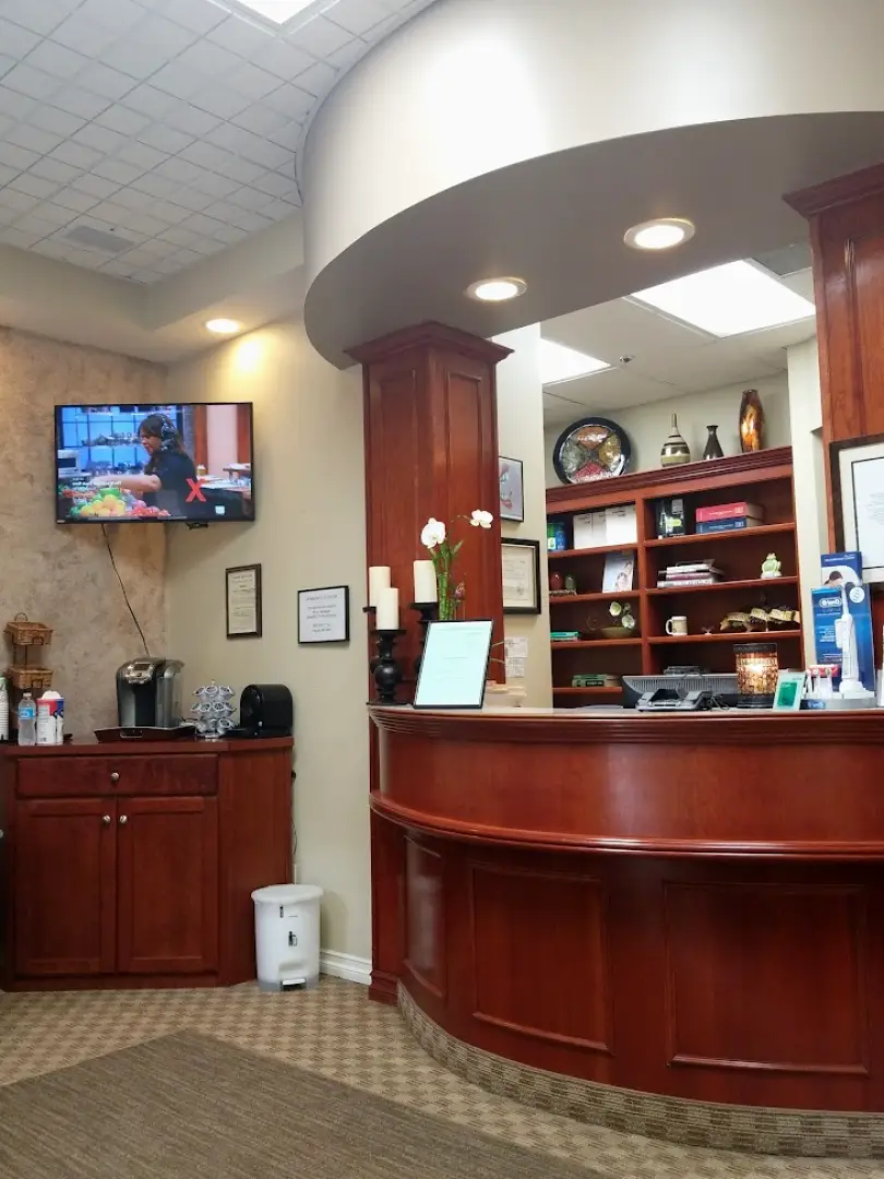 Vista Dr. Yaron Miller, DDS