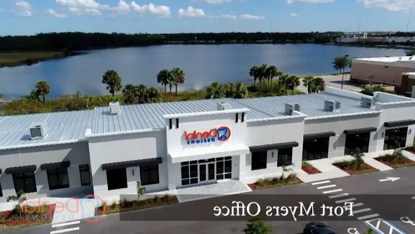  Fort Myers Dental Designs