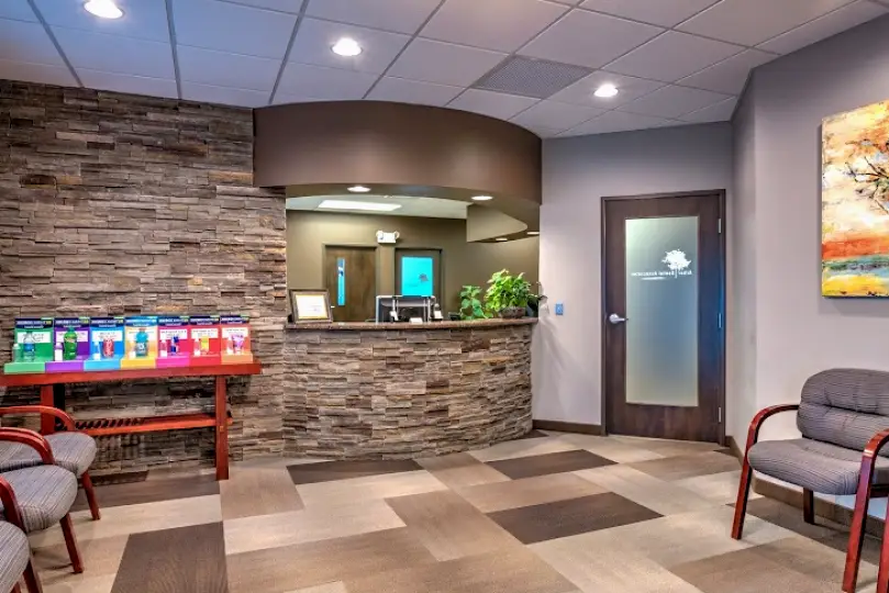 Novi Arbor Dental Associates: Christopher J. Paulson, DDS, Cynthia L. Sitchon, DDS