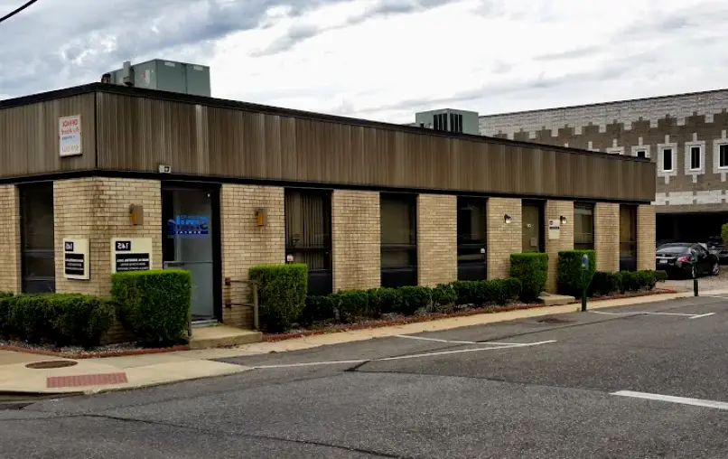  Cedarhurst Born to Smile Dental : Mark M Bornstein DDS