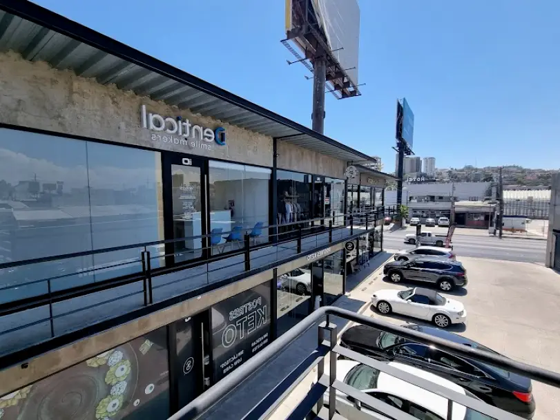 Tijuana Dentical Smile Makers Dental clinic