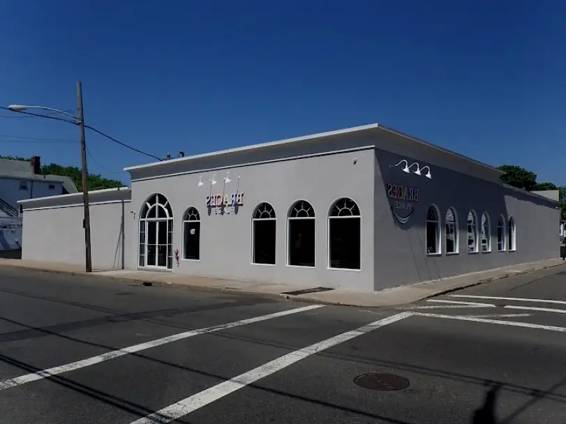 T Station Dental Lynn