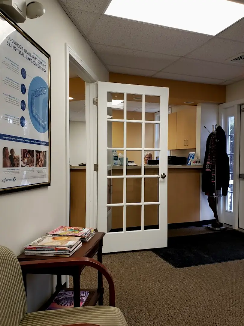  Rochester Thomas B. Moon, DDS