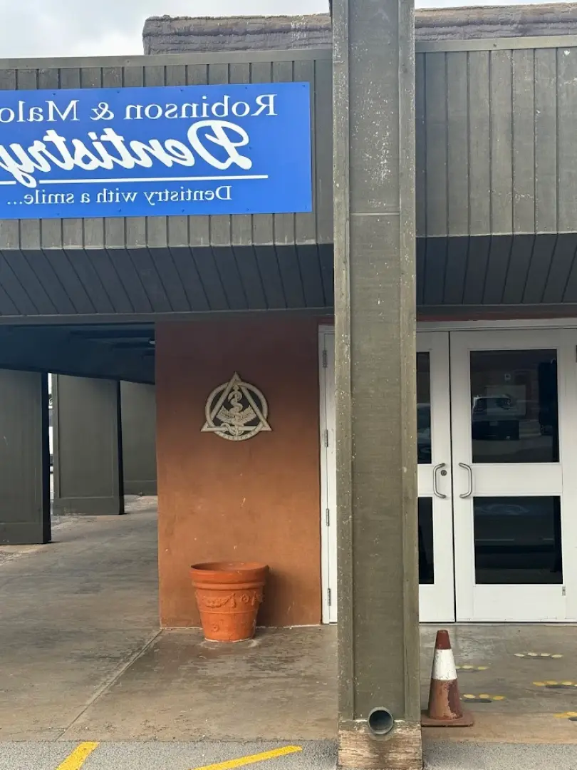 Snyder Robinson and Malone Dentistry