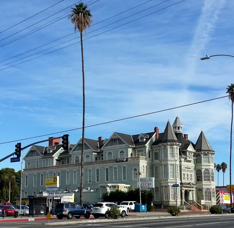 Winnetka Victorian Dental Group
