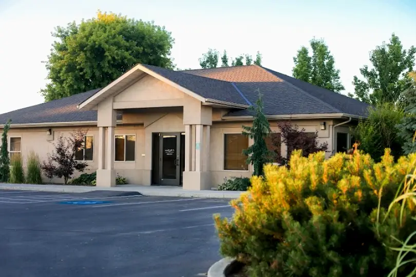Fruitland Timmons Dental : Family | Cosmetic | Implant