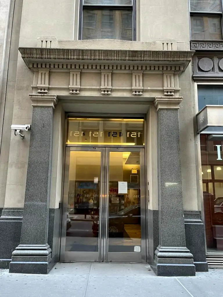  New York Dr. Carlos J. Huerta - The Dental Boutique