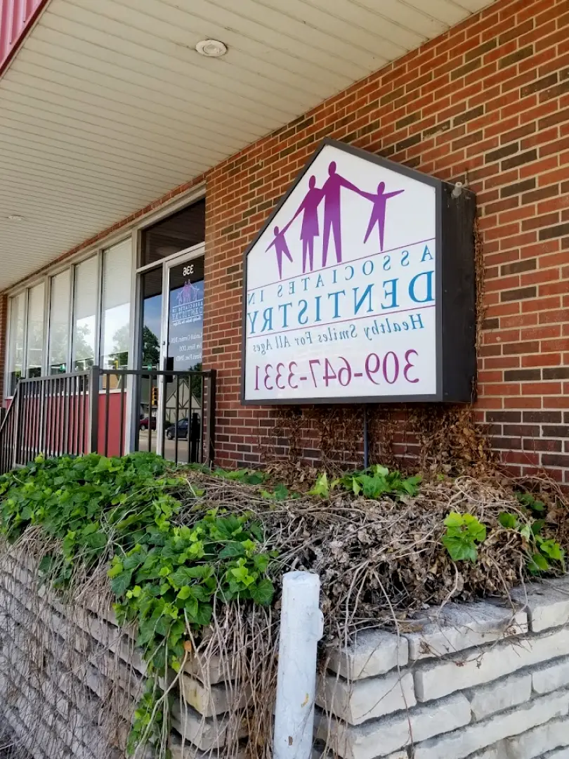 Associates In Dentistry in Canton IL