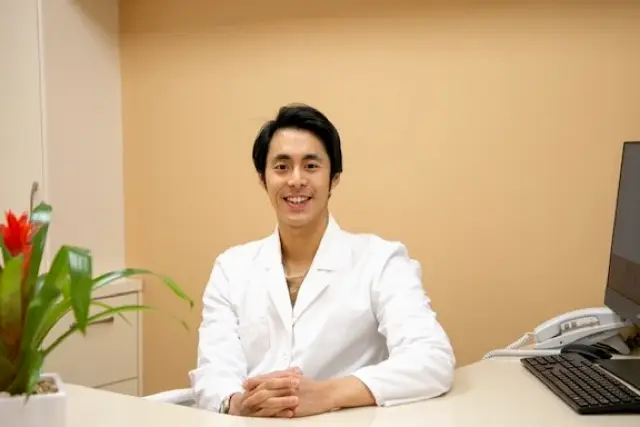  Flushing Dr. Darren Huang DDS