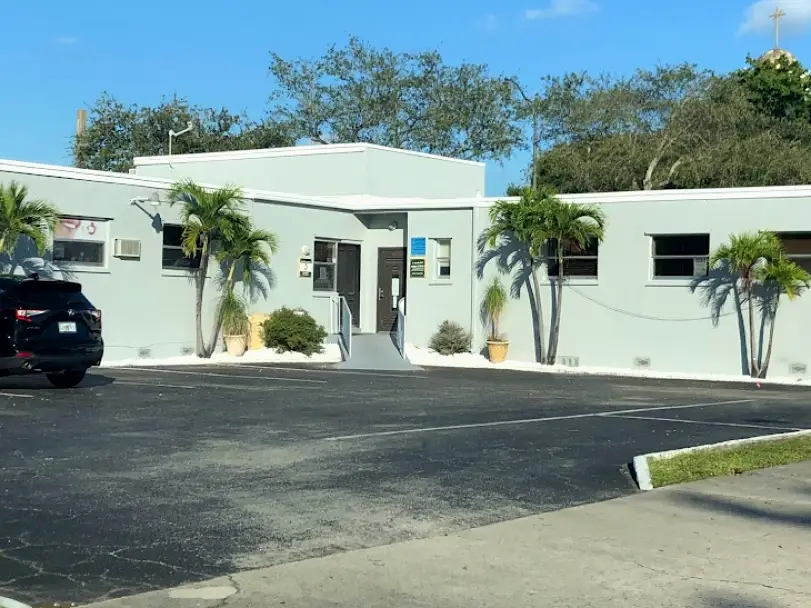  Hollywood Canela Dental: Dalinda Canela-Pichardo, DDS