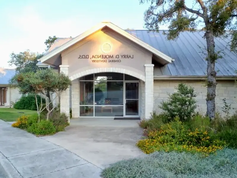 San Marcos Larry D. Molenda, DDS