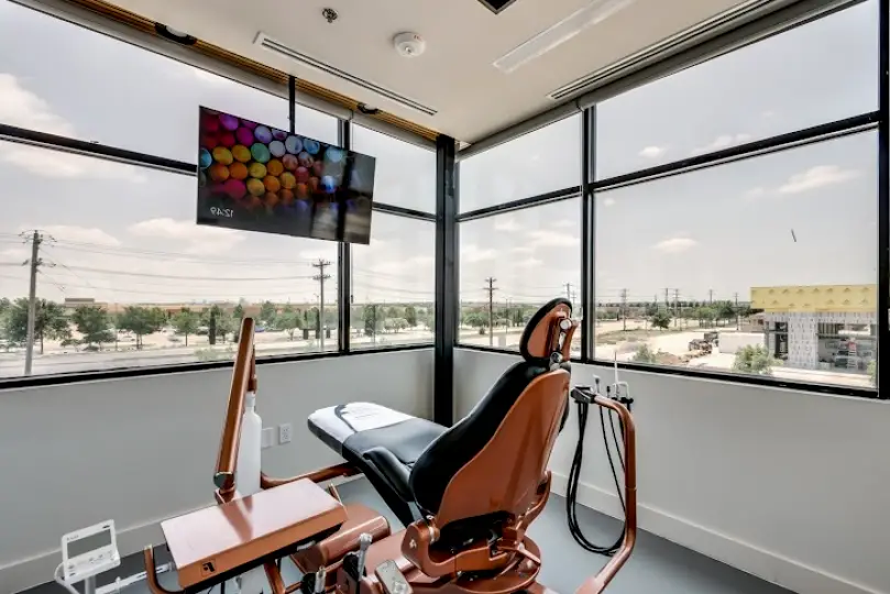  Frisco Smile Lounge