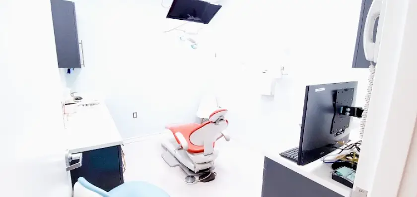 Bayside Broadway Dental Group