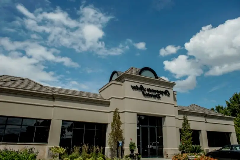Overland Park Corporate Lakes Dental | Invisalign, Implants & Cosmetic Dentistry Shawnee