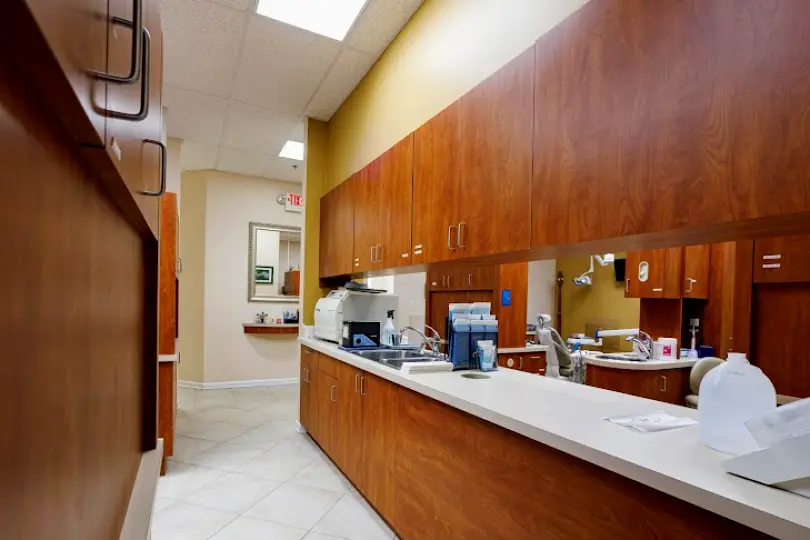 Mundelein Nadia Sobolev, DDS
