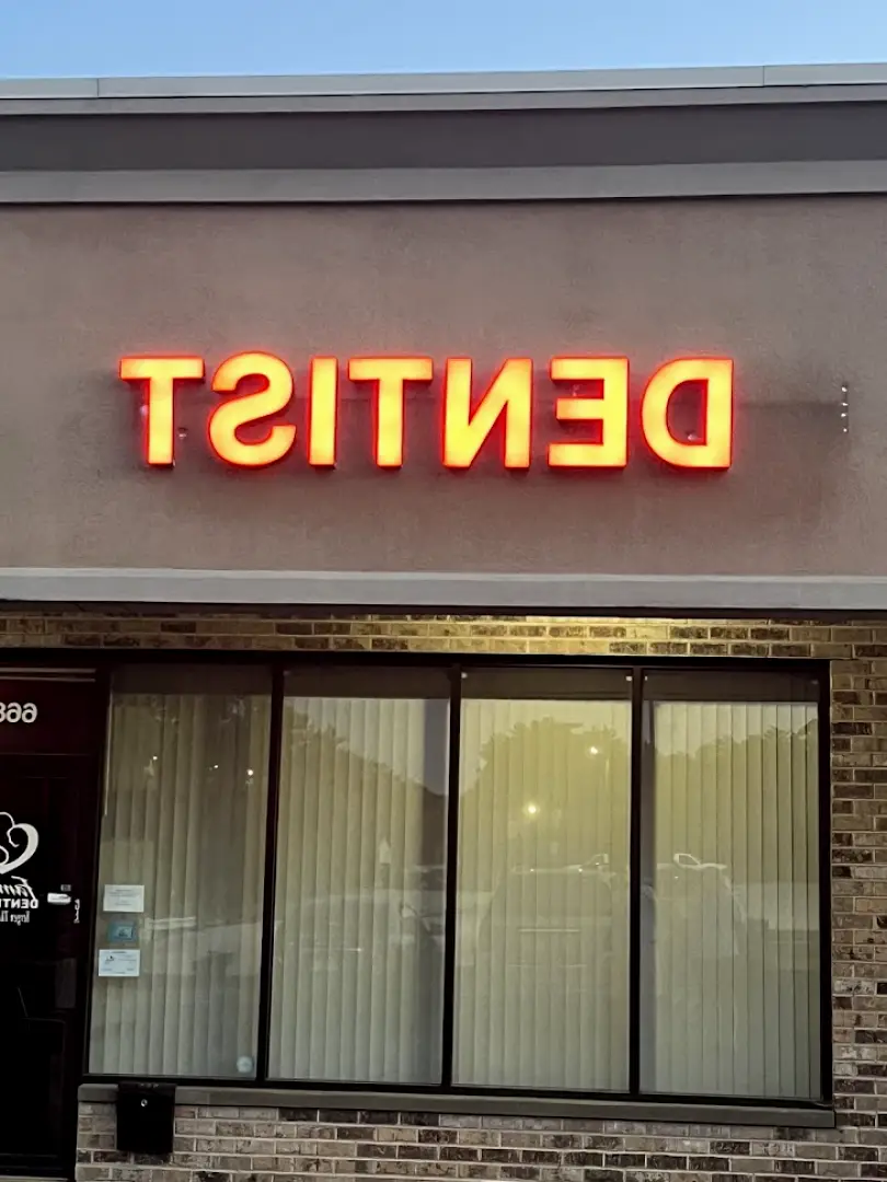 Roselle Yevgen Tkachuk DDS