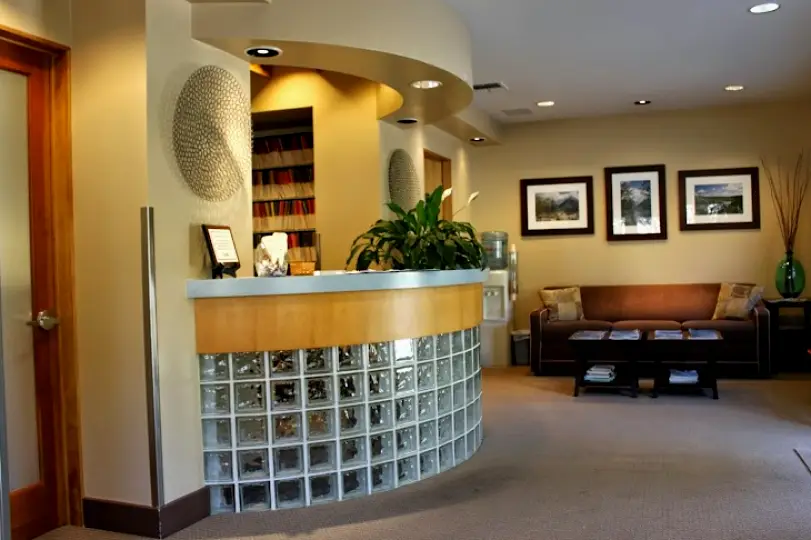  La Cañada Flintridge Paul A. Thompson, DDS - Thompson Family Dental