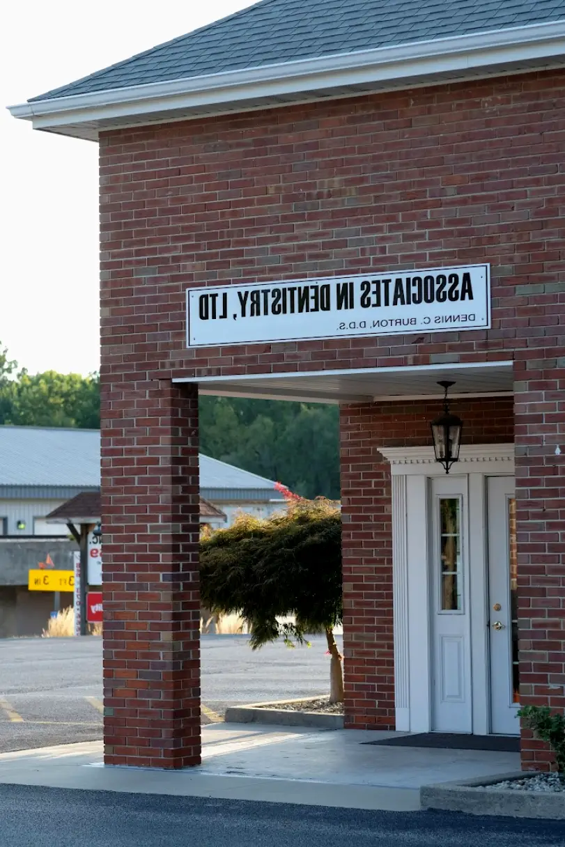 Associates In Dentistry in Washington IL