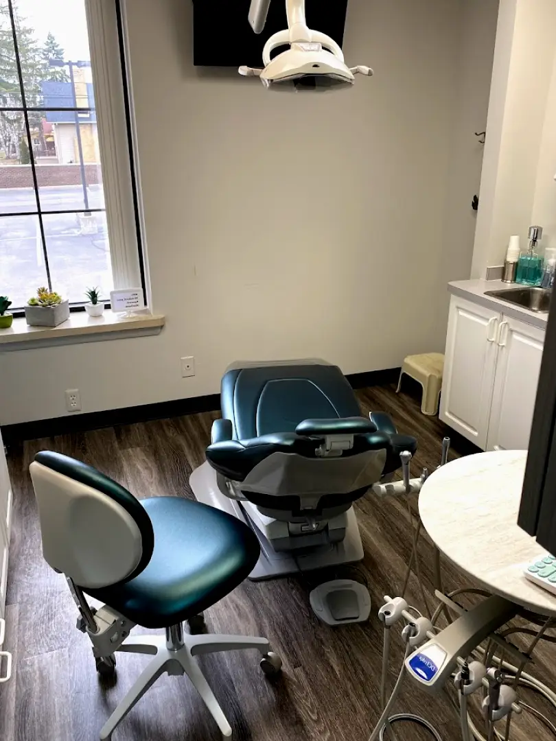 Pontiac MI-nt Dental: Alexandra Peri, DDS
