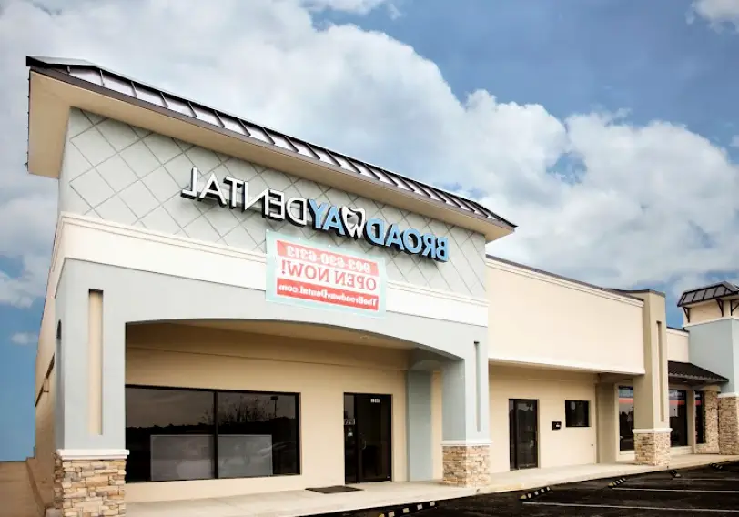  Tyler Broadway Dental